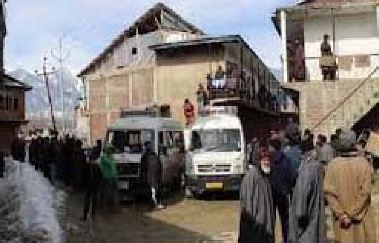 एक परिवार के पांच लोगों की कश्मीर में हुई मौत