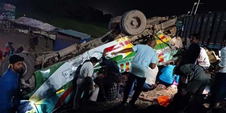 चुरहट-रीवा नेशनल हाईवे पर 15 लोगों की हुई मौत