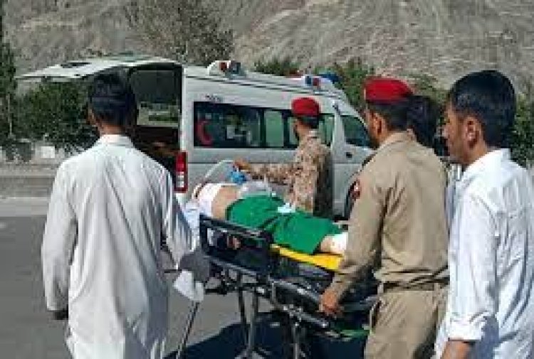 पाकिस्तान सडक़ दुर्घटना में 13 की मौत, 20 घायल