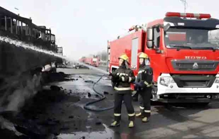चीन की एक फैक्टरी में आग लगने से 11 लोगों की मौत