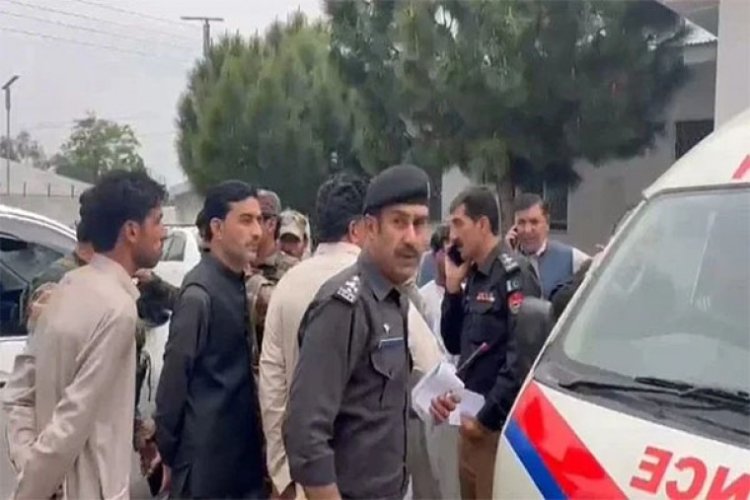 पाकिस्तान के ऊपरी कुर्रम सात शिक्षकों की हत्या