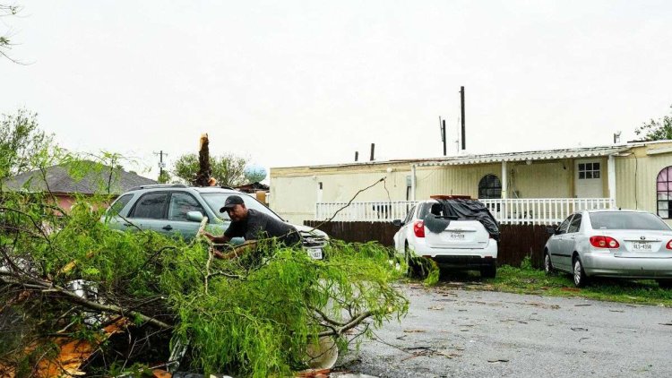 अमेरिका में शक्तिशाली तूफान, दो लोगों की मौत