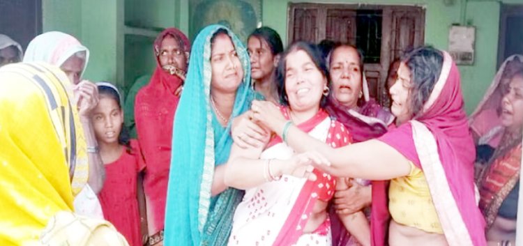 कुशीनगर में शौचालय के टैंक की सफाई के दौरान चार लोगों की हुई मौत