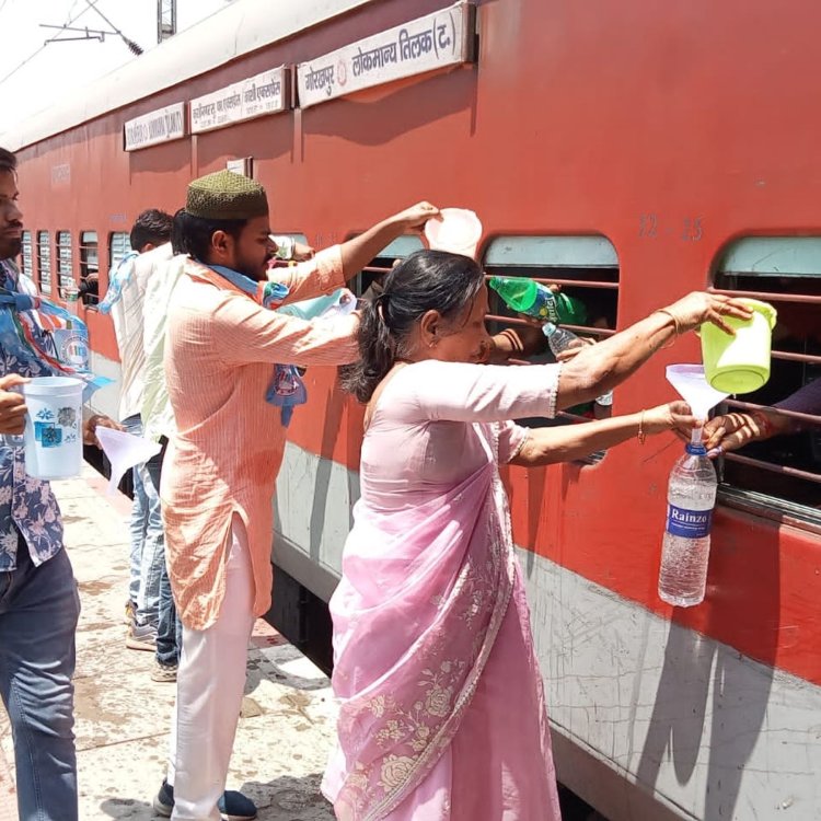 कोटा मंडल के 13 स्टेशनों पर समाजसेवी संस्थाओं कर रही जल सेवा प्रदान