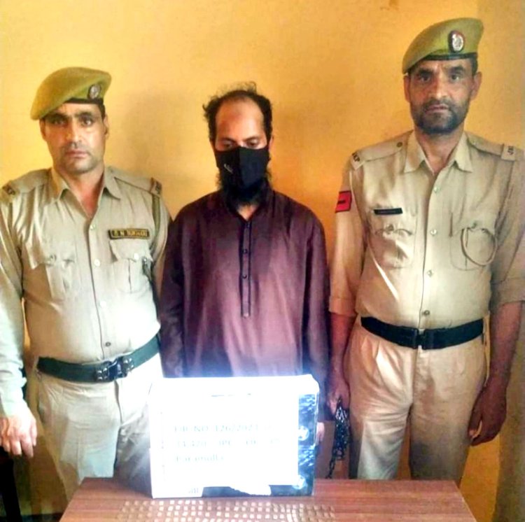 कश्मीर में 380 नकली सोने के बिस्कुट के साथ एक गिरफ्तार
