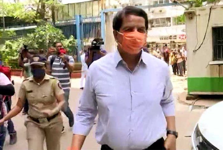 एंटीलिया मामला : उच्चतम न्यायालय ने मुंबई के पूर्व पुलिसकर्मी प्रदीप शर्मा को दी जमानत
