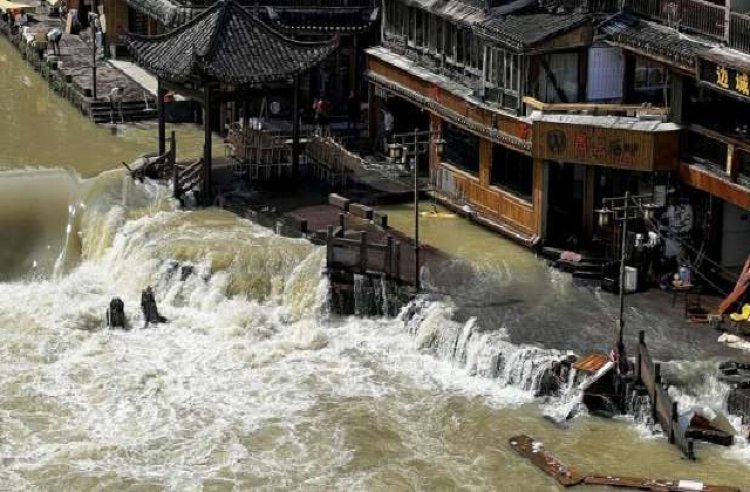 चीन में शक्तिशाली तूफान आने से पांच लोगों की मौत