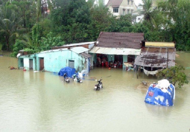 वियतनाम में बाढ़ के कारण नौ लोगों की मौत