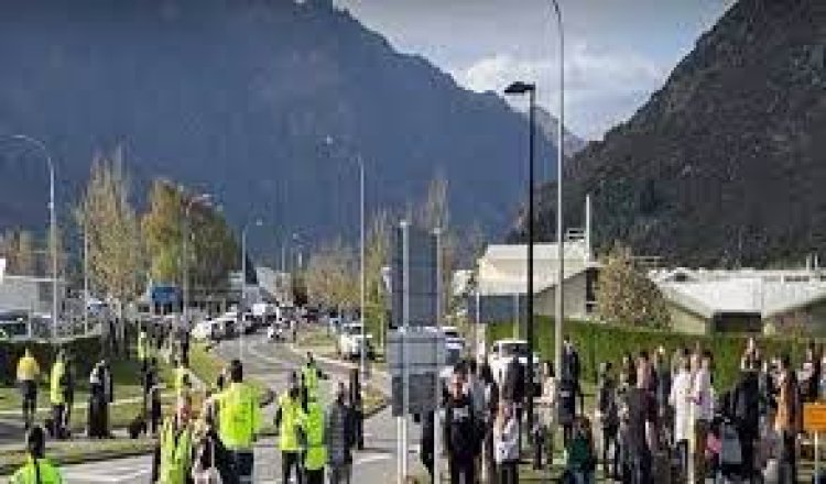 न्यूजीलैंड का क्वीन्सटाउन हवाईअड्डा बम की धमकी के कारण खाली कराया गया