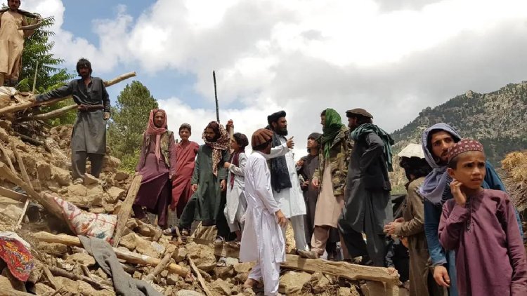 अफगानिस्तान में भूकंप से मरने वालों की संख्या बढक़र 2,445 हुई