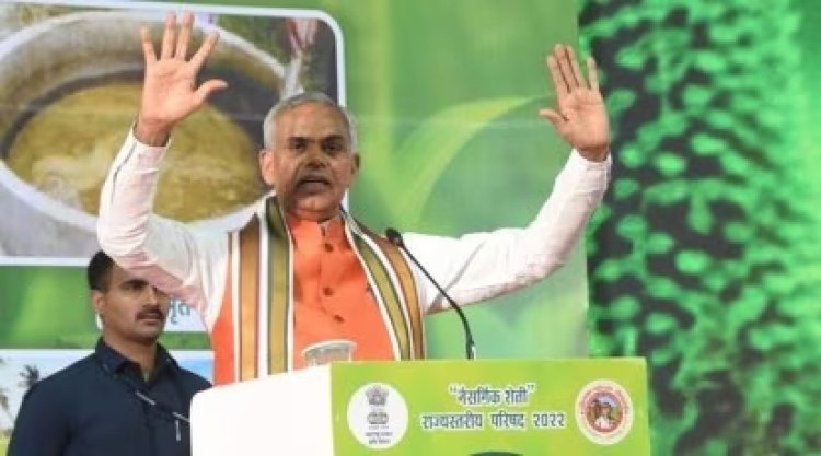 राज्यपाल देवव्रत ने गांधीनगर में प्राकृतिक खेती का दायरा बढ़ाने पर एक बैठक की अध्यक्षता की