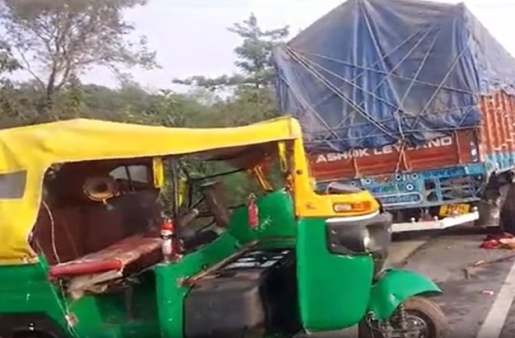 मुजफ्फरपुर में ट्रक और ऑटो रिक्शा की टक्कर में तीन लोगो की मौत, आठ घायल