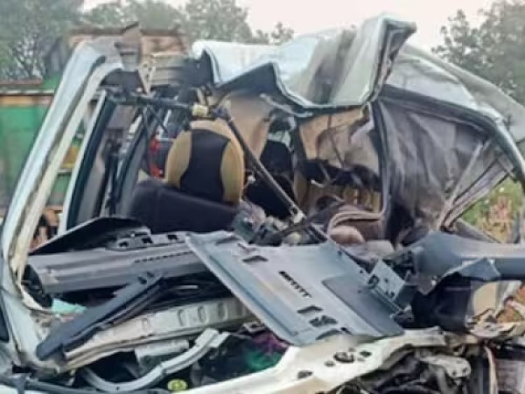 ओडिशा राजमार्ग पर खड़े ट्रक से टकराने से आठ लोगों की मौत, कई घायल