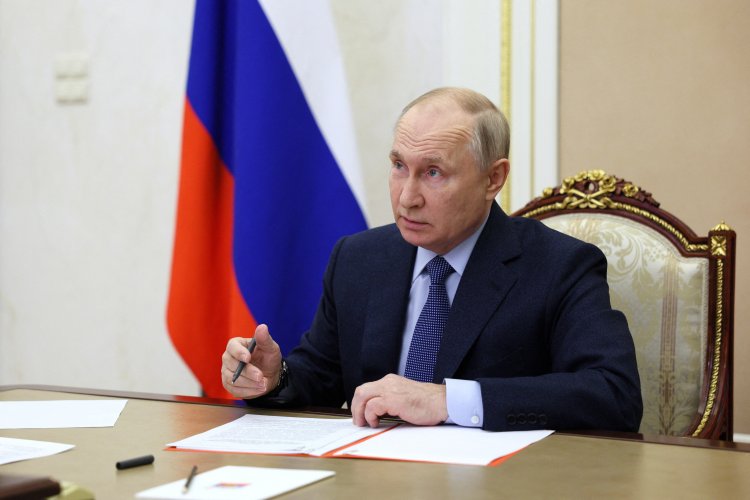 रूस ने लगा दिया ट्रैवल बैन पांच दिनों के भीतर सौंपने होंगे पासपोर्ट