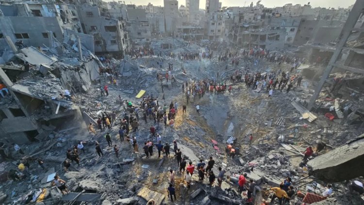 मध्य गाजा में शरणार्थी शिविर पर इजरायली हवाई हमले में 70 लोगों की मौत