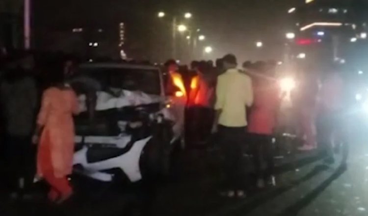 नोएडा तेज रफ्तार कार डिवाइडर से टकराई, एक व्यक्ति की मौत