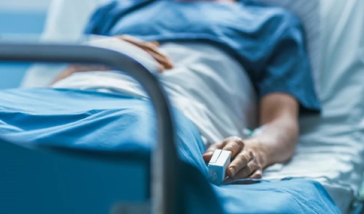 कर्नाटक कथित खाद्य विषाक्तता के कारण एक महिला की मौत, 135 अन्य अस्पताल में भर्ती