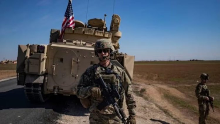 अमेरिका के इराक-सीरिया स्थित तीन  सैन्य ठिकानों पर हमले का दावा