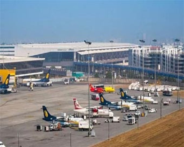 दिल्ली : हवाईअड्डे की दीवार फांदने वाला व्यक्ति पकड़ा गया, सीआईएसएफ जवान निलंबित