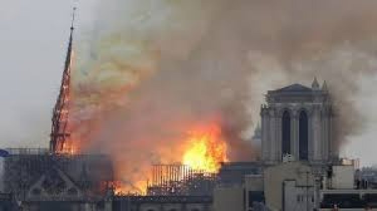 पेरिस में इमारत में आग लगने से तीन लोगों की मौत
