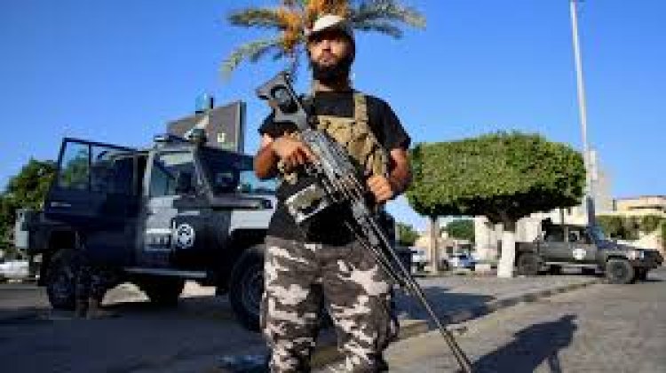 लीबिया के त्रिपोली में सशस्त्र समूहों के बीच गोलीबारी