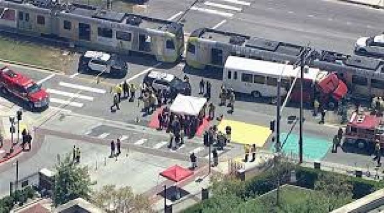 लॉस एंजिल्स में मेट्रो ट्रेन-बस की टक्कर में 55 लोग घायल