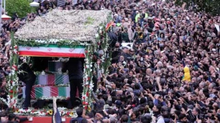 तेहरान में लोगों ने दिवंगत राष्ट्रपति को अंतिम विदाई दी
